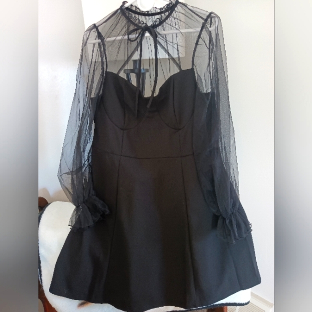 Women's Dress, Never worn, size 1X but runs small